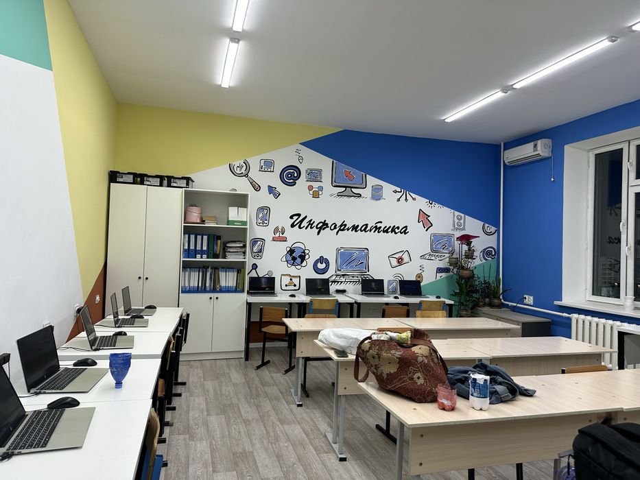 Роспись стен для школ