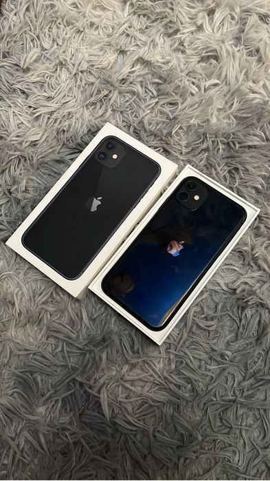 Продам телефон Айфон 11