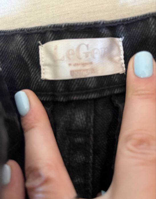 Тъмен деним в цвят графитено черно