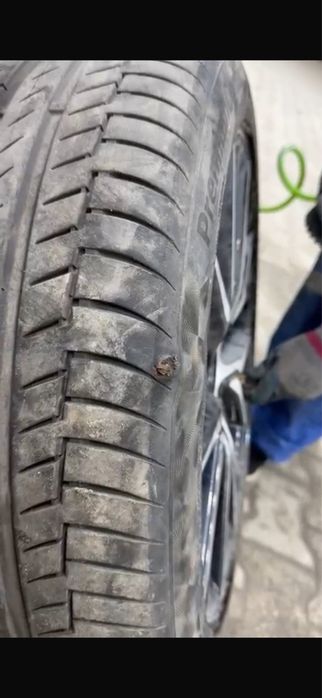 Шина 235/45R18 (1шт)