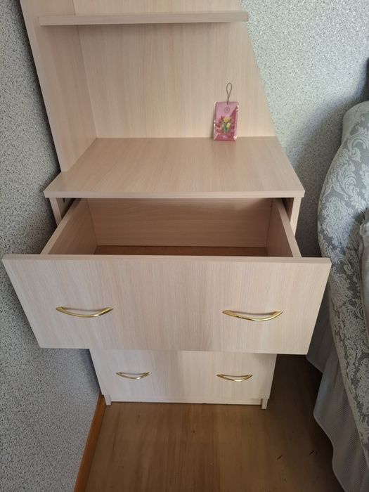 Продам отличный угловой комод