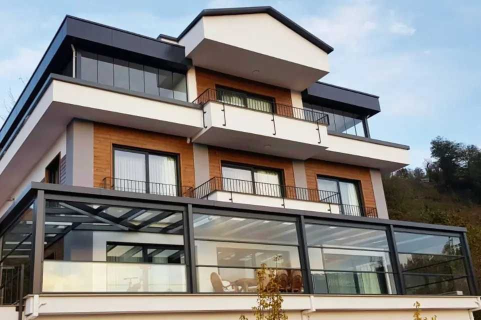 Inchideri terase cu sticla culisanta