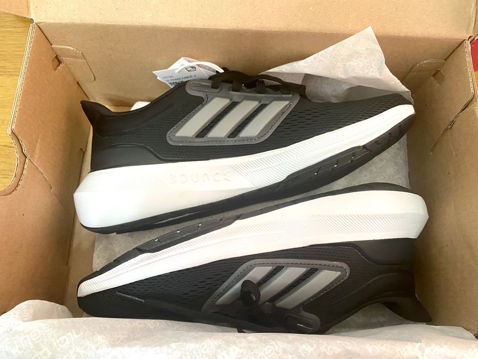 Pantofi adidas pentru unisex