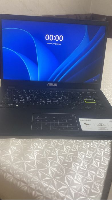 Ноутбук Asus продам