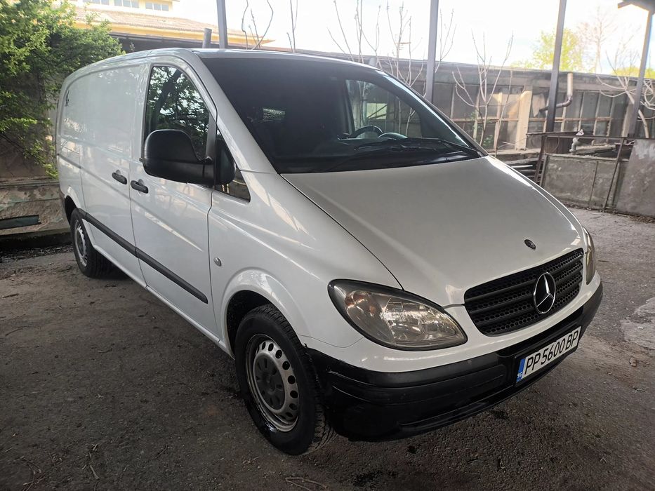Мерцедес,, Вито" товарен  1+2 местен