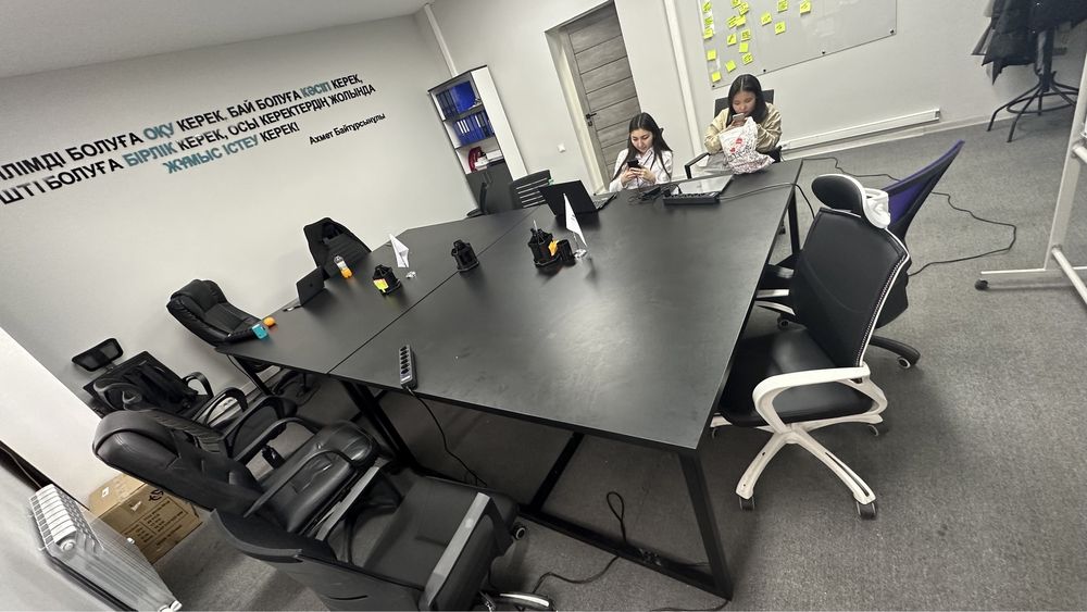 Продам новый стол