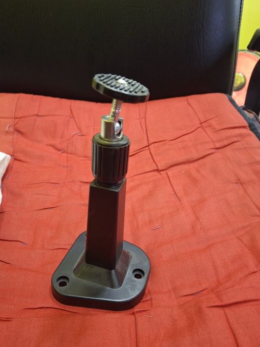 Кранштейн для видио камер наблюдения.