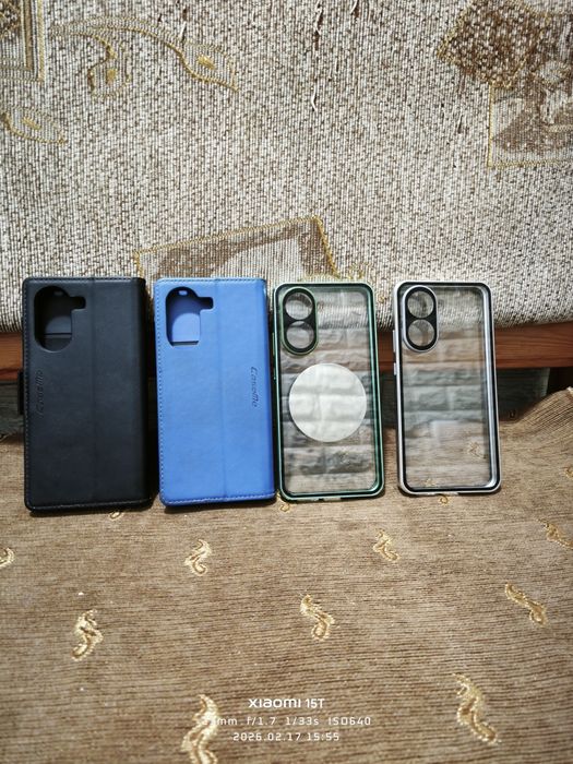 Продам чехлы на Poco x7pro , стеклянные противоударные , и 2 книжки