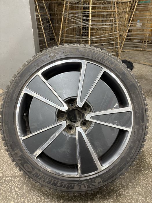 Диски R19 в хорошем состоянии!