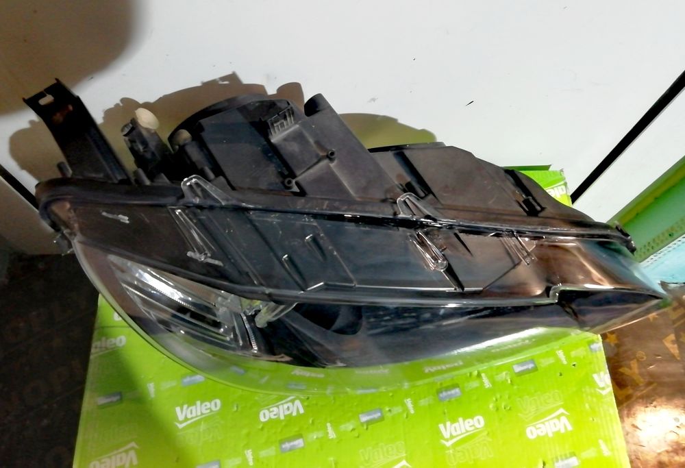 Фар Фарове за БМВ Х6 Е71 Е72 Х5 М Е70 / BMW X6 E71 E72 X5 M E70 Bi-Xen