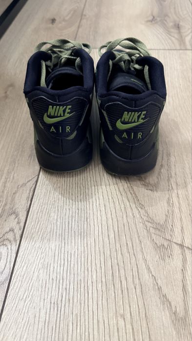 Маратонки Nike размер 37,5