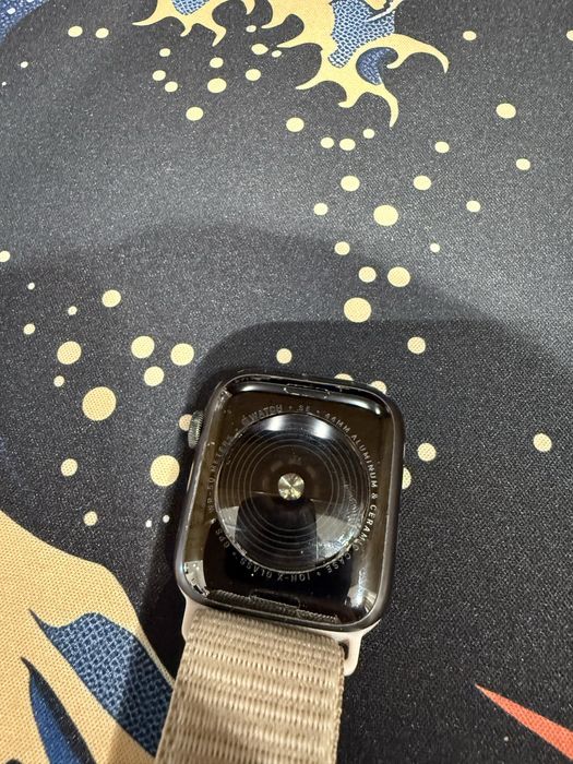 Apple watch SE 44 мм