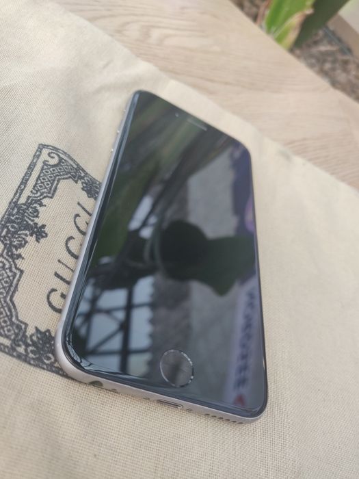 Iphone 6 grey - Icloud lock si pin lock