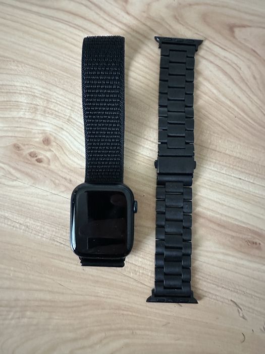 Apple watch series 8, 45mm, в отличном состоянии