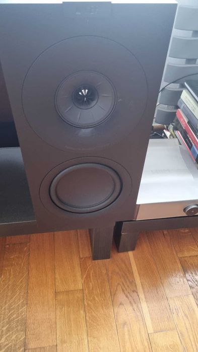 KEF Q Concerto Meta