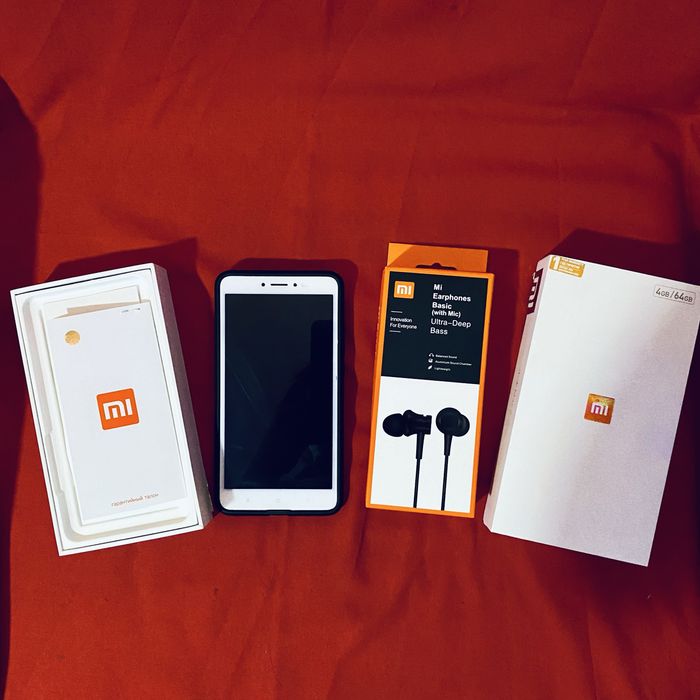 Xiaomi MI MAX 2. 4/128 GB +Науш.NEW +Флешка+Кор.Док. Ful Всё в идеале!