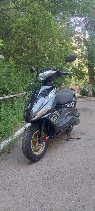 Мопед, скутер Акула Kengru