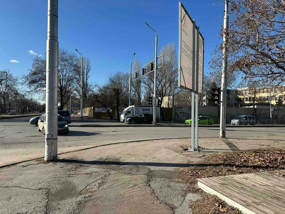 Заведение подходящо за баничарница скара или дюнер на главен булевард