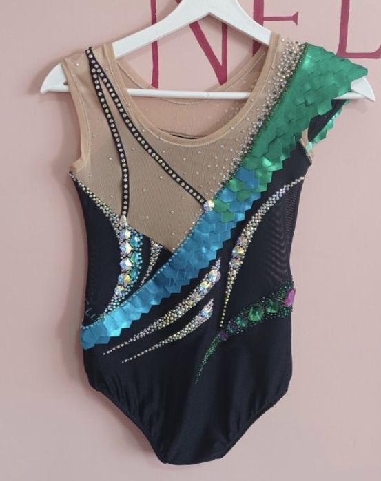 Трико за художествена гимнастика