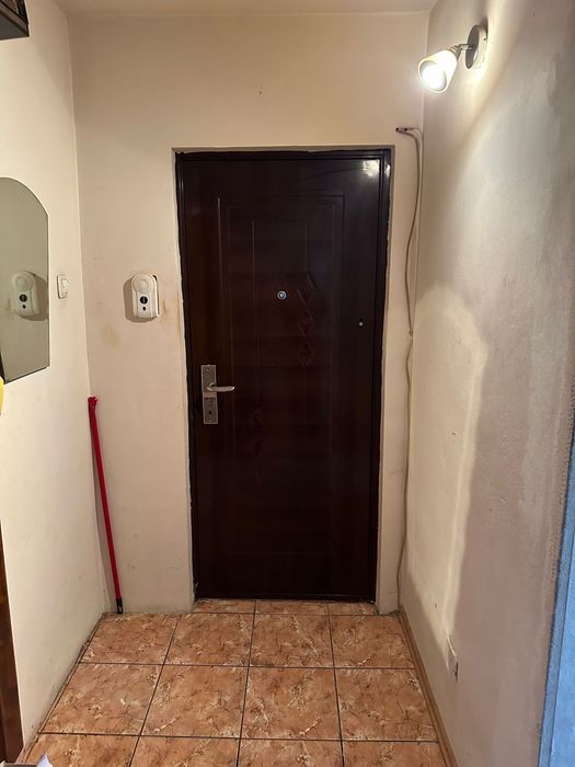 Vind apartament doua camere