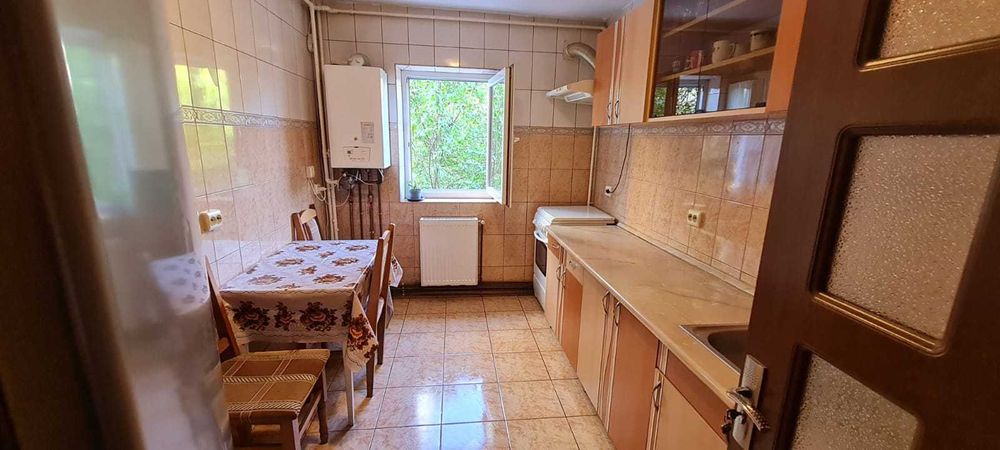 Particular, inchiriez 2 camere, decomandat, etaj 1, Astra
