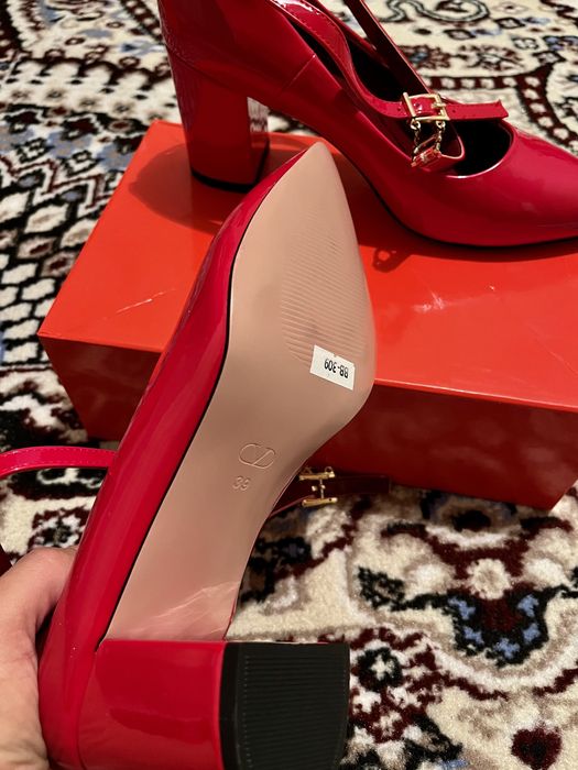 Туфли.     женские