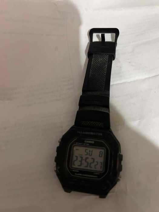 Часовник Casio Illuminator