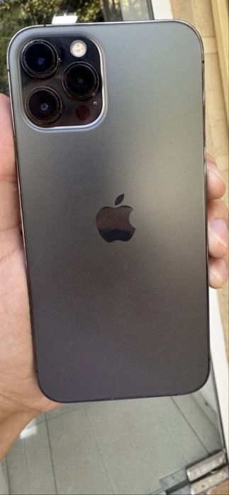 Iphone 12 pro max 80% battary