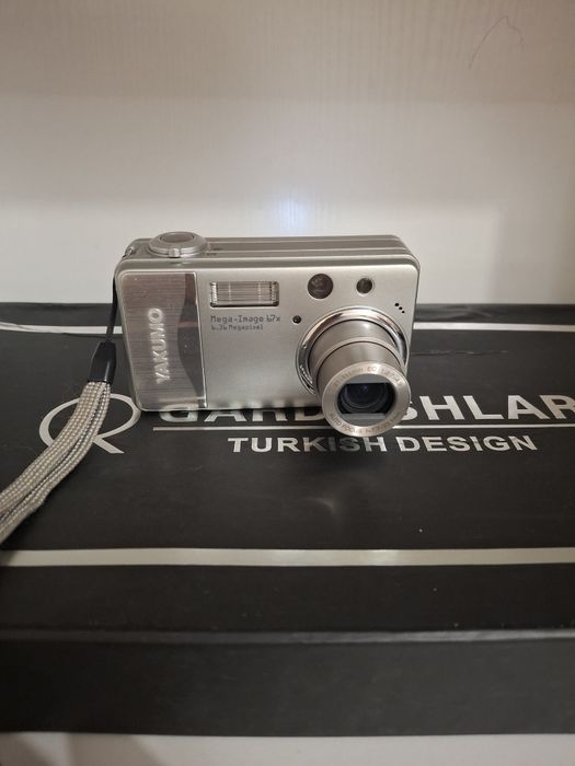 Цифровая камера YAKUMO