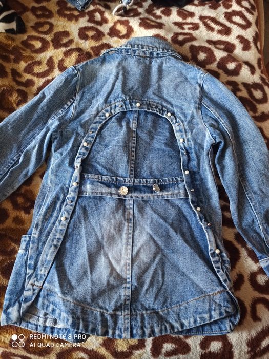 Продам куртку весна- осень.