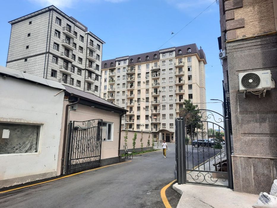 НОВОСТРОЙКА 2/2/9 Яккасарой район,  С ремонтом