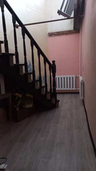 Продаётся 6-и комнатная квартира