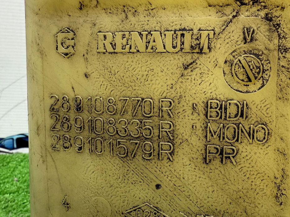 VAS LICHID PARBRIZ STROPGEL + POMPA RENAULT MEGANE III B95 1.6 DIESEL 2014 COD OEM 289108770R 289108335R 289101579R 286203634R 2008-2016