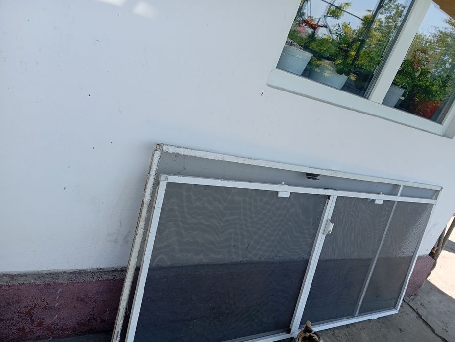 Sita ușa aluminiu
