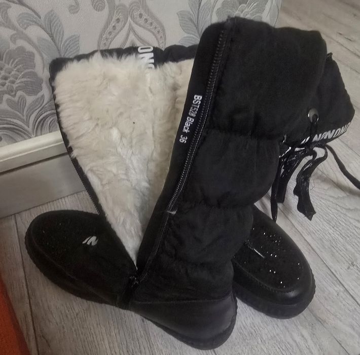 Продам зимние сапоги для девочки