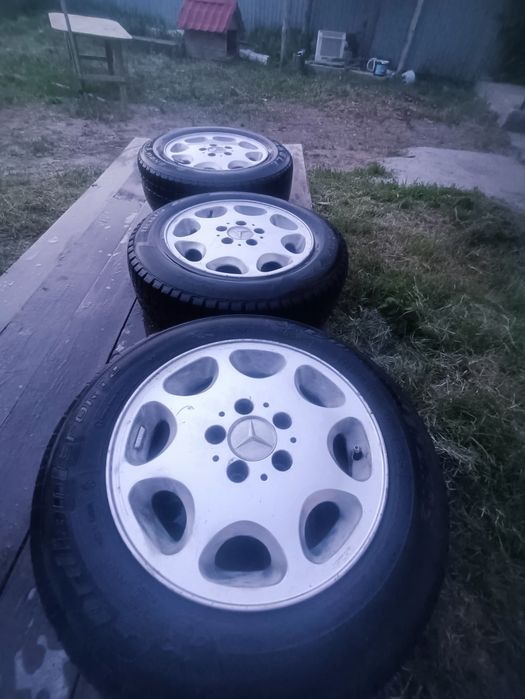 Продам диск R 15 комплект с резиной на мерседес