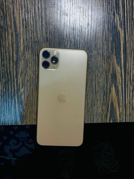 Iphone 11 pro max  holati ideal