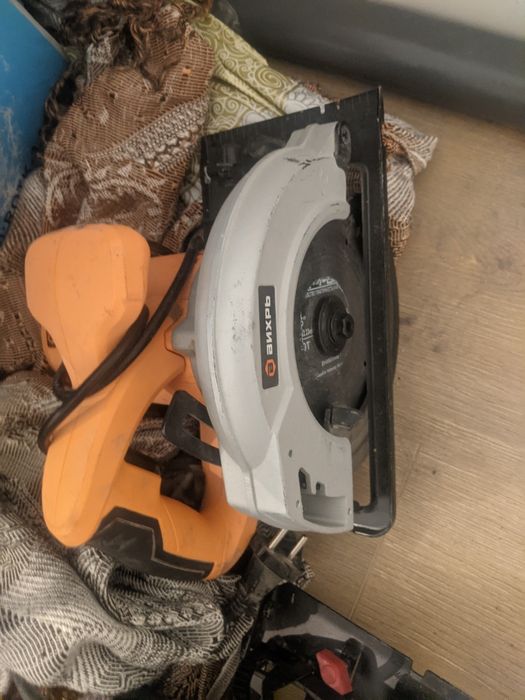 Циркулярная пила (пчелка)