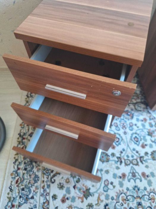 Тумбочка приставная для стола