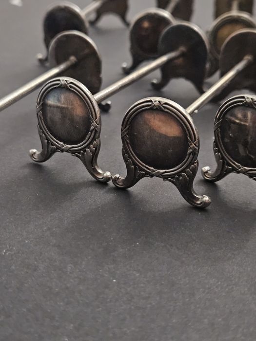 Комплект  посребрени поставки за прибори