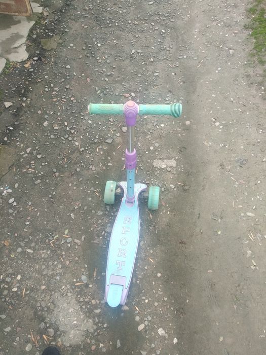 Самокаты.2 штуки.в хорошом состоянии.