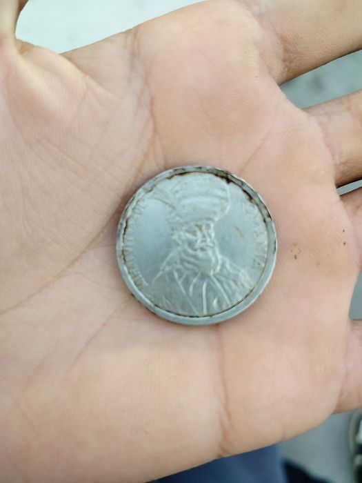 Moneda de 100 de lei