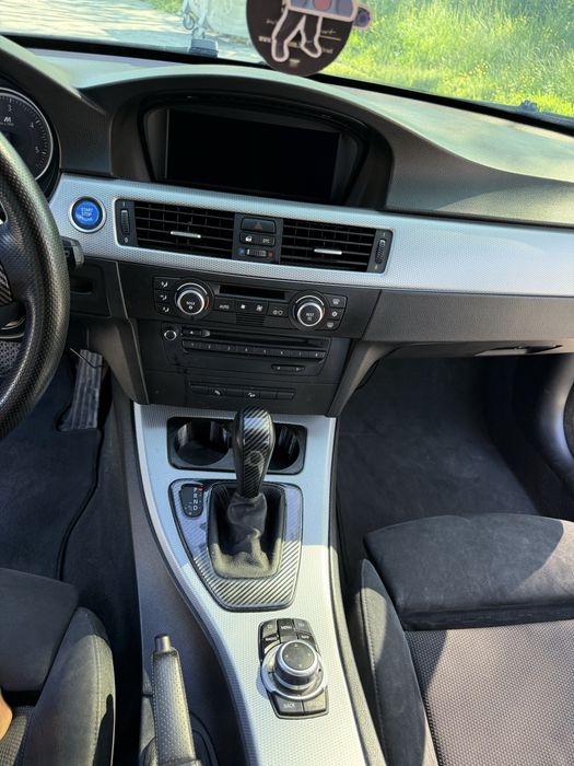 BMW 330xd намира се във велинград!