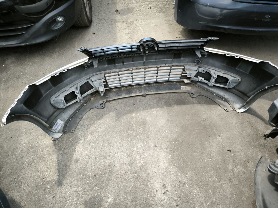 Предна броня за VW Touran