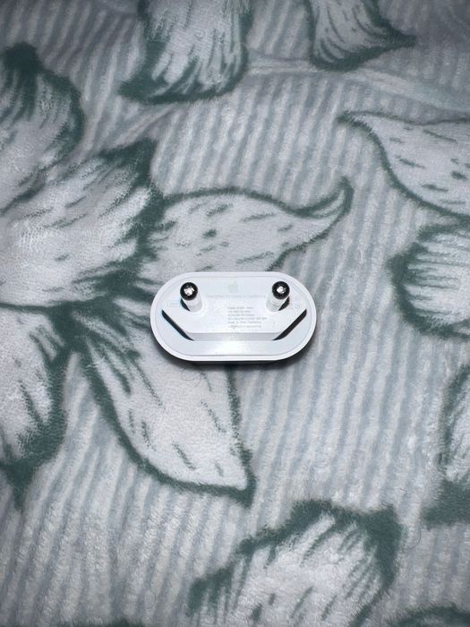 Apple 20w adapter