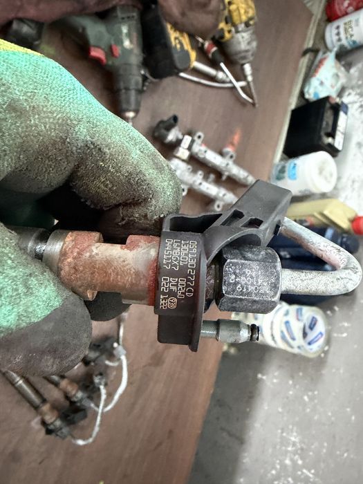 Injector audi a4 a5 a6 a7 a8 Q5 q7 3.0tdi CDUC CLAB CRC 059130277CD