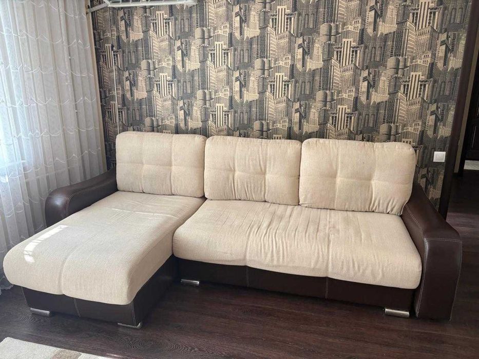 Продаю угловой диван