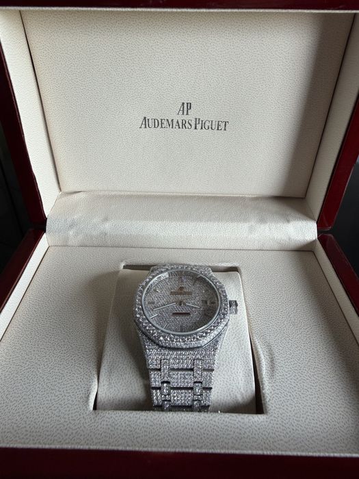 Ceas Iced Out AP Cu Diamante VVS1 Lab Moissanite Bussdown 41MM