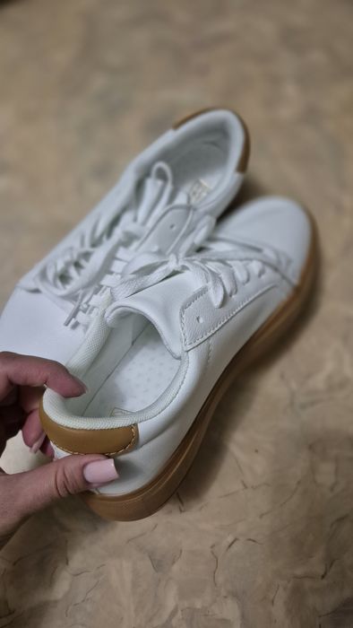 Продаю обувь, кеды