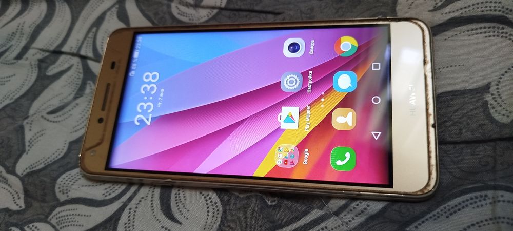 Продам телефон Huawei